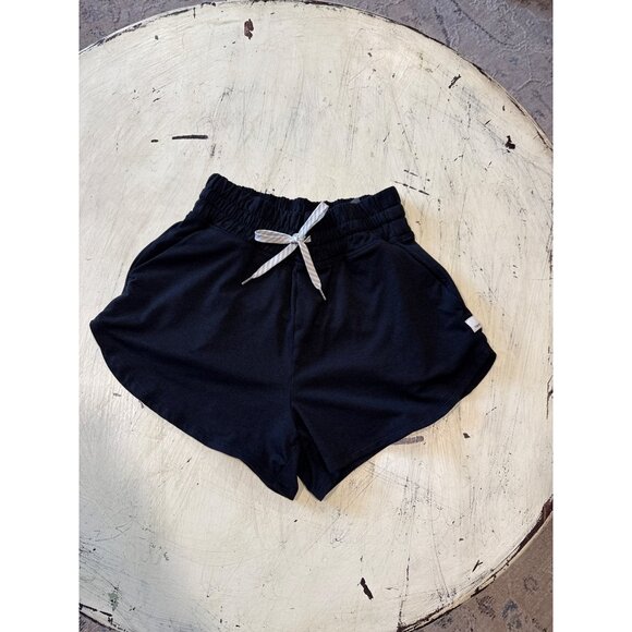 Vuori Black Women's Athletic Performance Shorts with Pockets Size Small - Picture 1 of 6